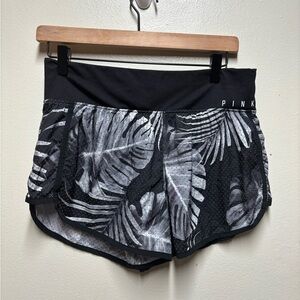 Victoria's Secret PINK Ultimate workout shorts  palm leaf  women's medium